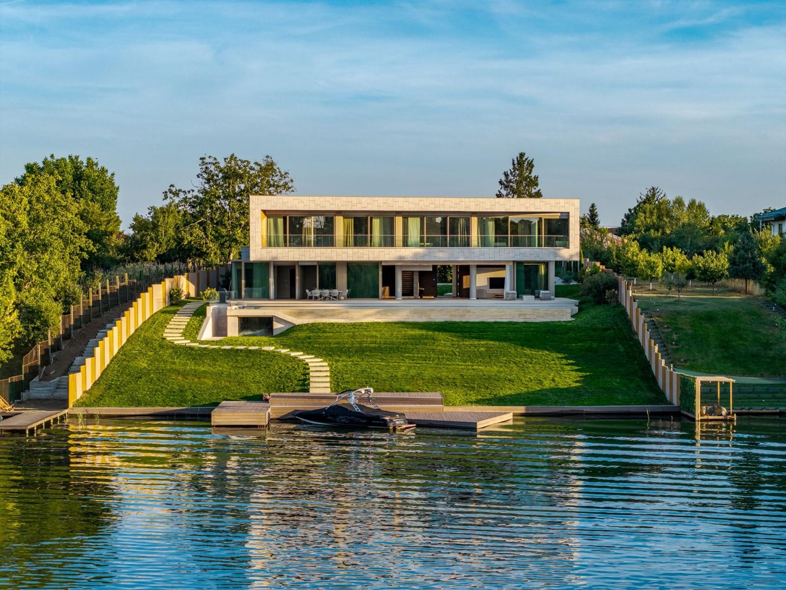 Infinity Snagov – Lakefront Luxury Residence — fotografia 2